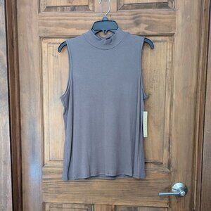 New Cyrus Women's Deep Taupe Sleeveless Ribbed Top. Size Large.
